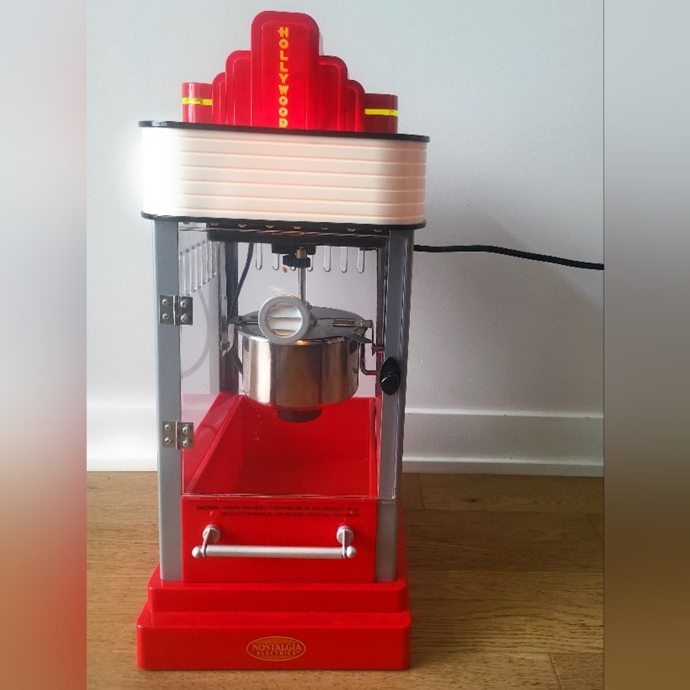 Retro Style Nostalgia Electrics Hollywood Kettle Popcorn Maker